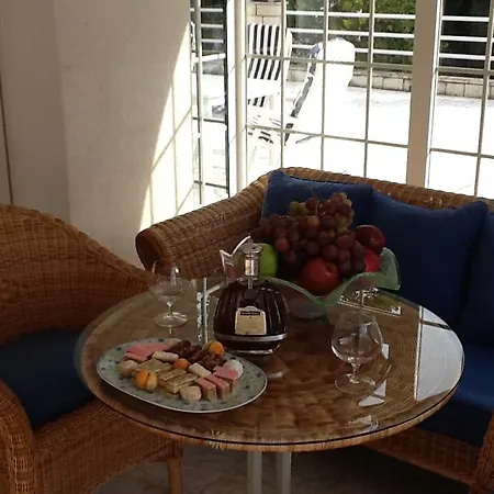 Bisou Villa *